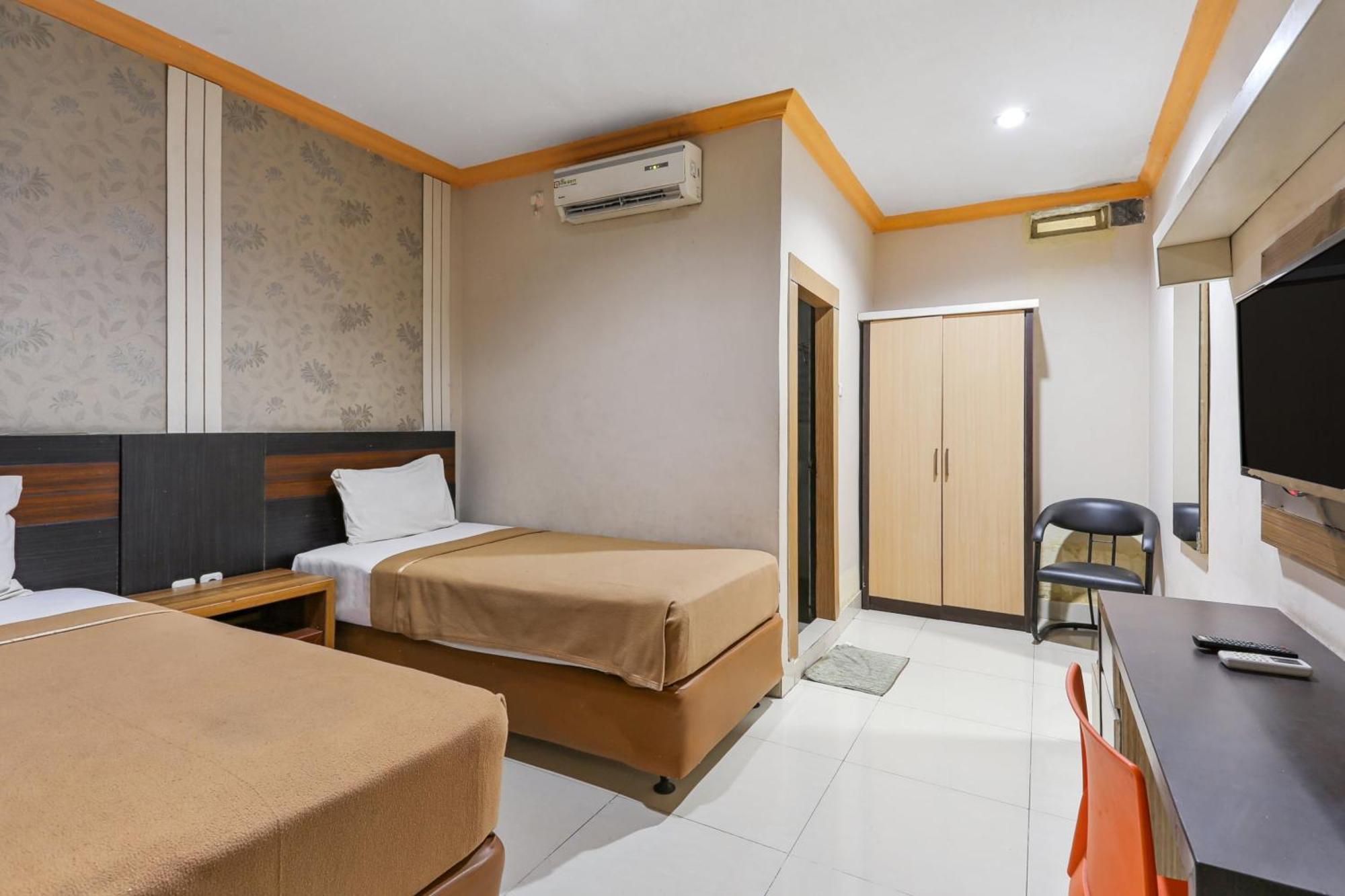 Collection O 93163 Hotel Grand Kartika Pare-Pare Екстер'єр фото
