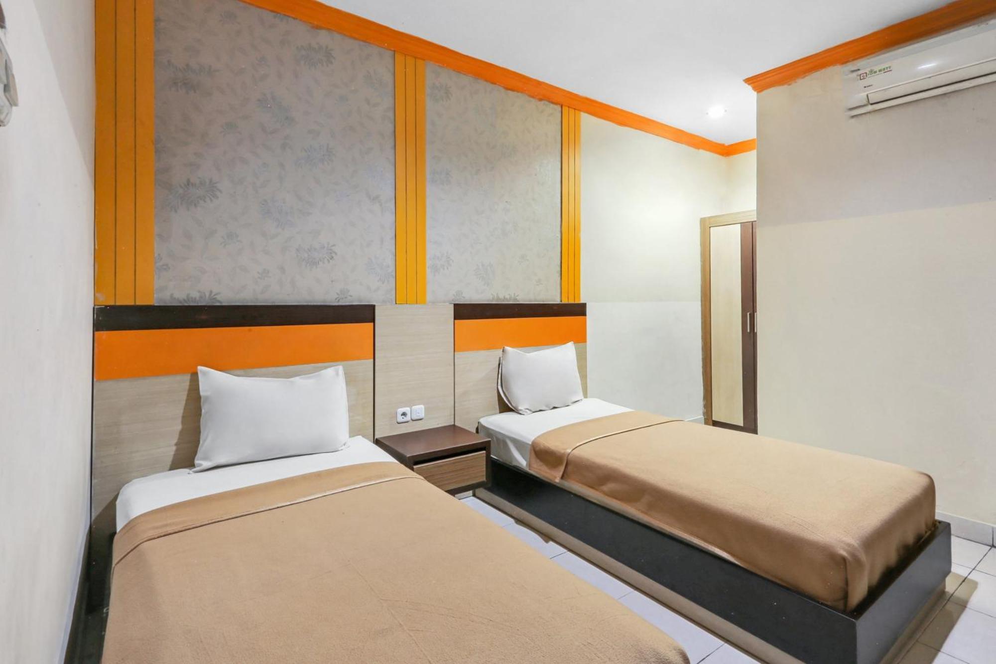 Collection O 93163 Hotel Grand Kartika Pare-Pare Екстер'єр фото